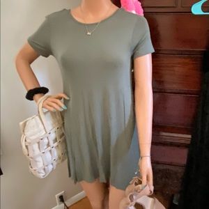 Forever 21 green short sleeve dress
